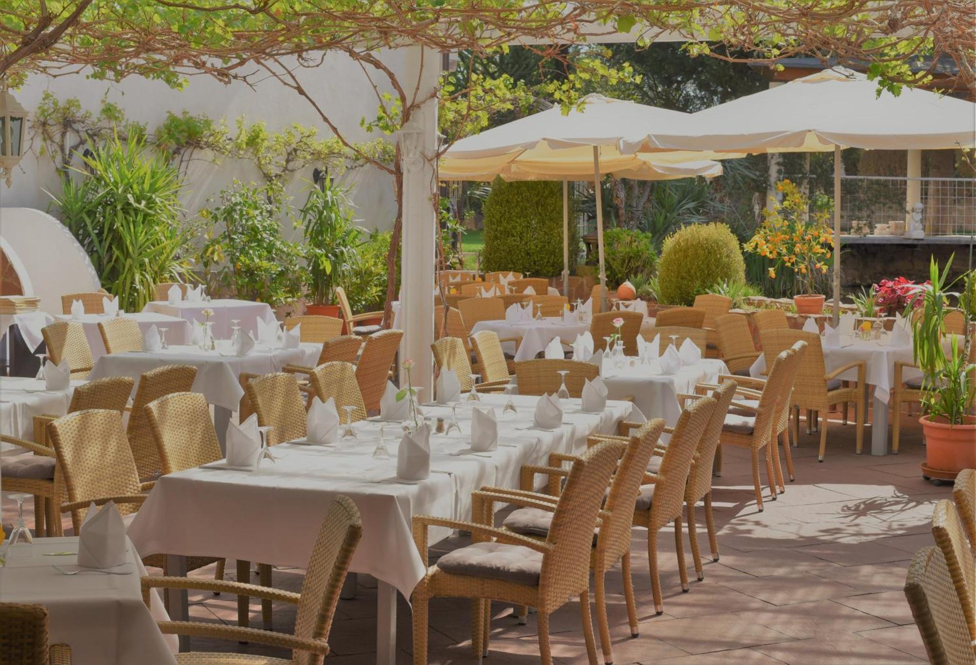Winzergarten Hotel-Restaurant Grosskarlbach Εξωτερικό φωτογραφία