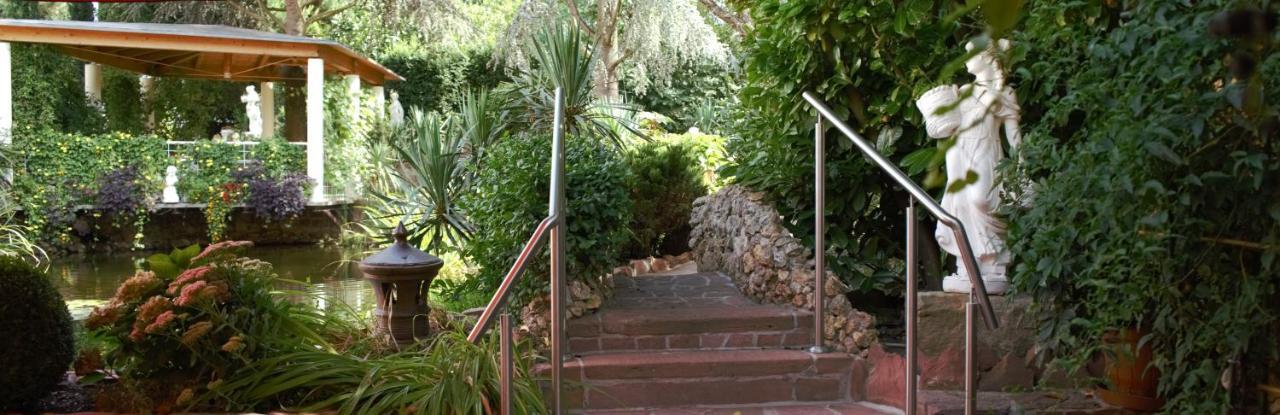 Winzergarten Hotel-Restaurant Grosskarlbach Εξωτερικό φωτογραφία